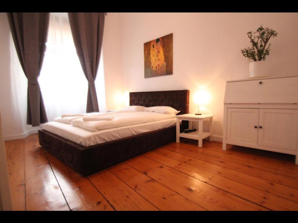 Main Market Square Apartments คราคูฟ ภายนอก รูปภาพ