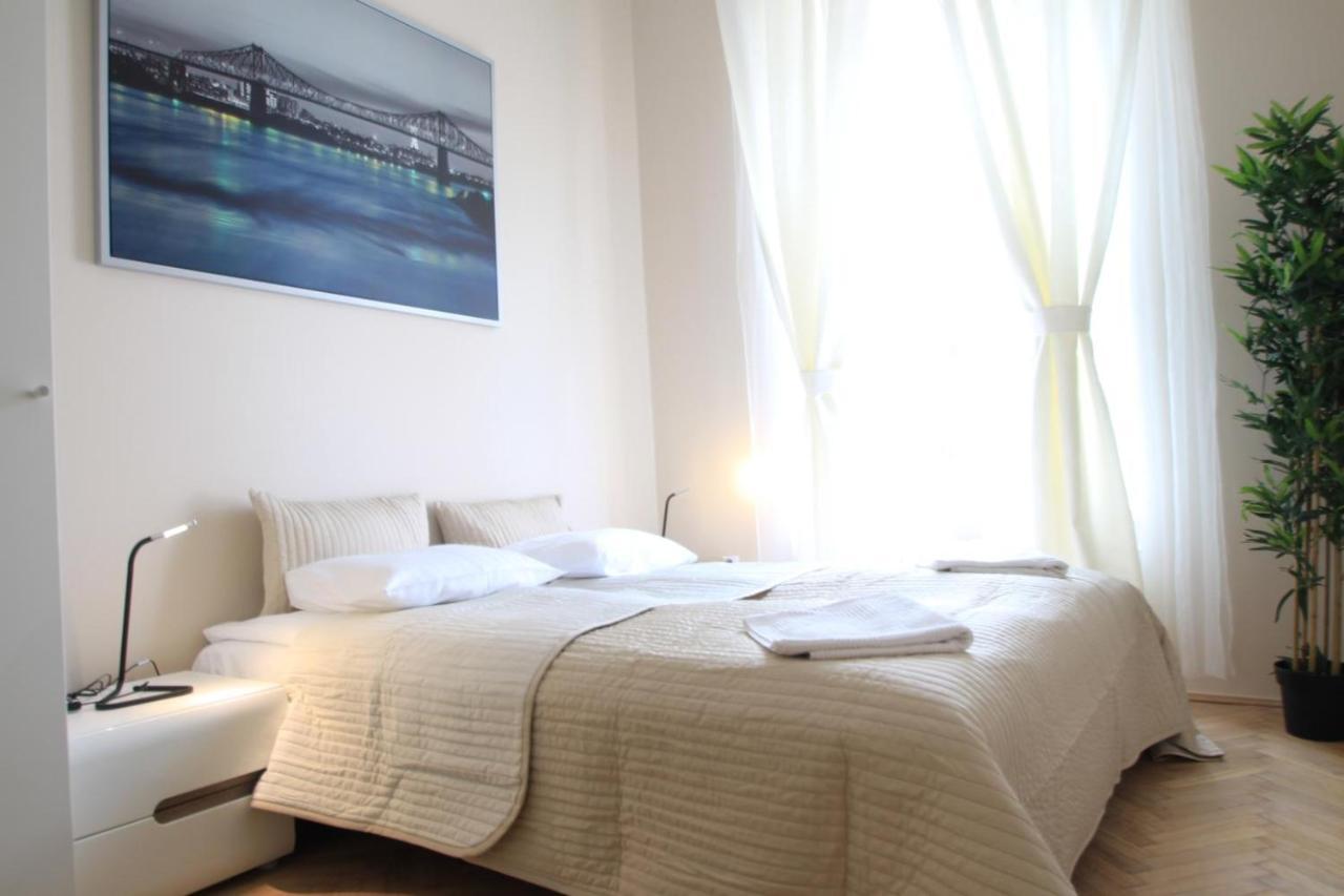Main Market Square Apartments คราคูฟ ภายนอก รูปภาพ